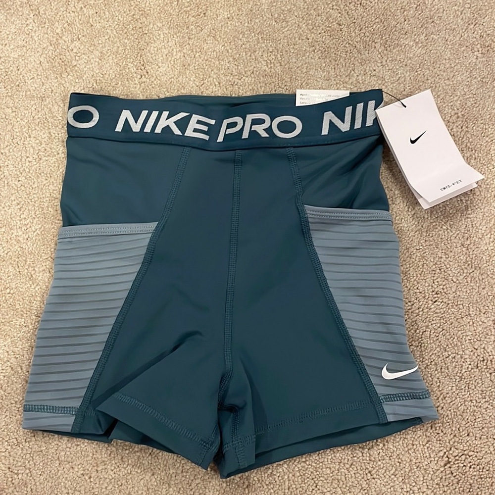 NWT Nike pro 3” shorts teal size XS spandex